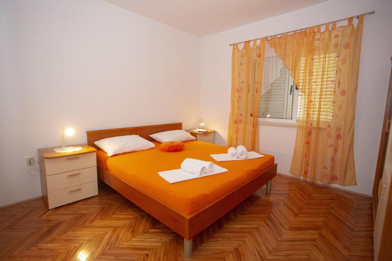 Apartments With A Parking Space Podgora, Makarska - 12816 Exterior photo