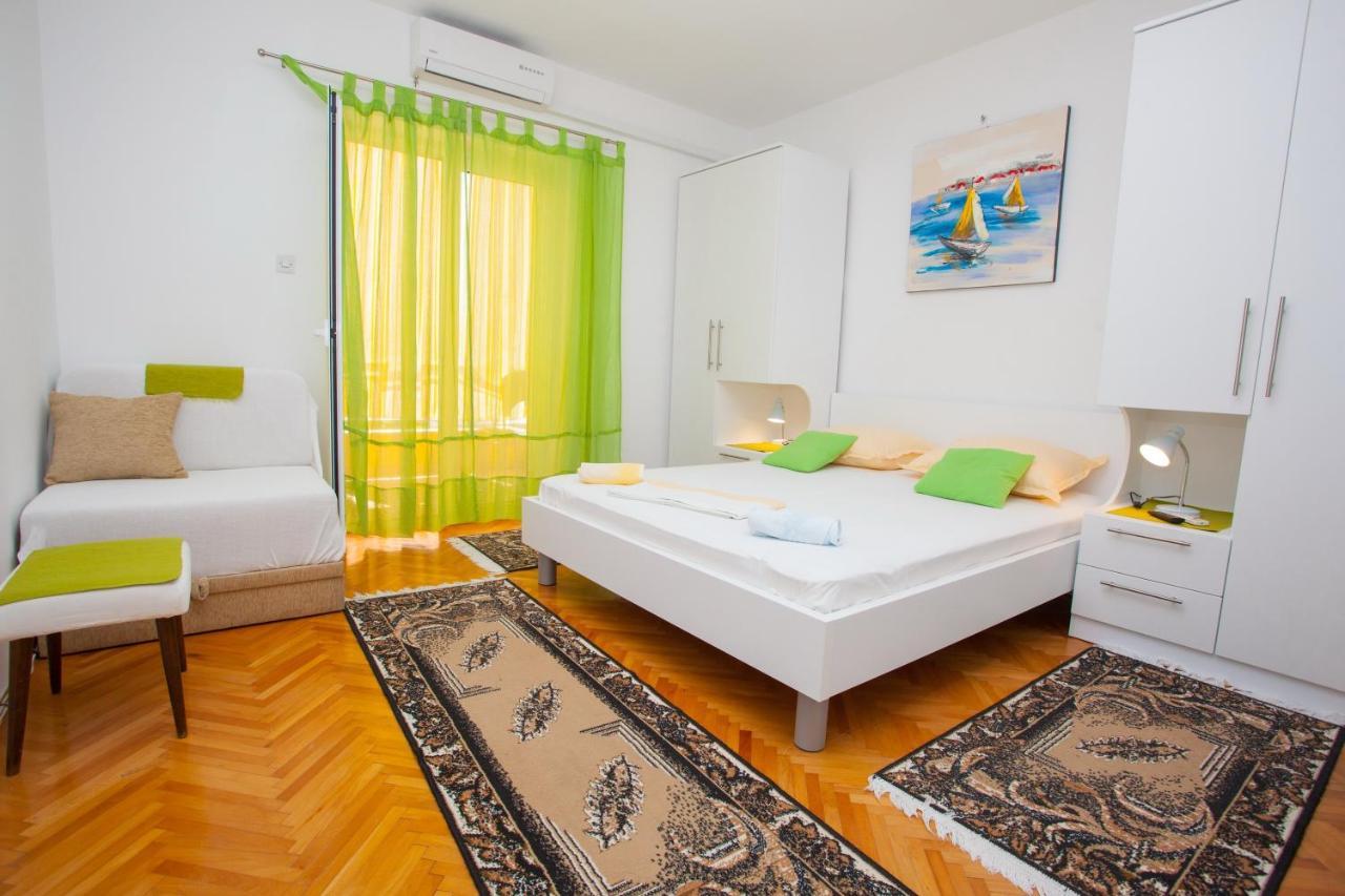 Apartments With A Parking Space Podgora, Makarska - 12816 Exterior photo