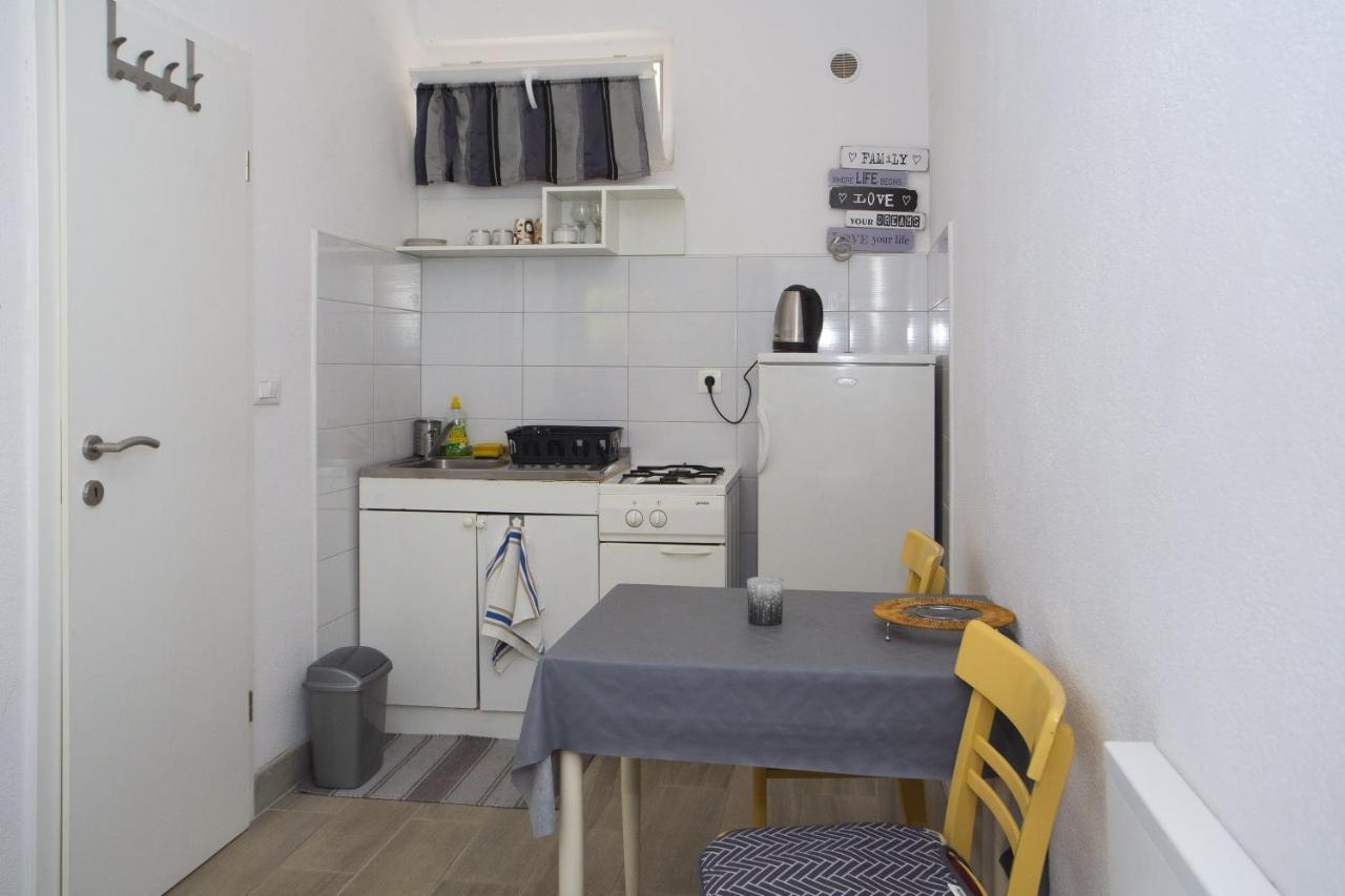 Apartments With A Parking Space Podgora, Makarska - 12816 Exterior photo